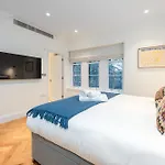 Stunning Hampstead Home Rh9