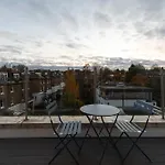 Stunning Hampstead Home Rh9